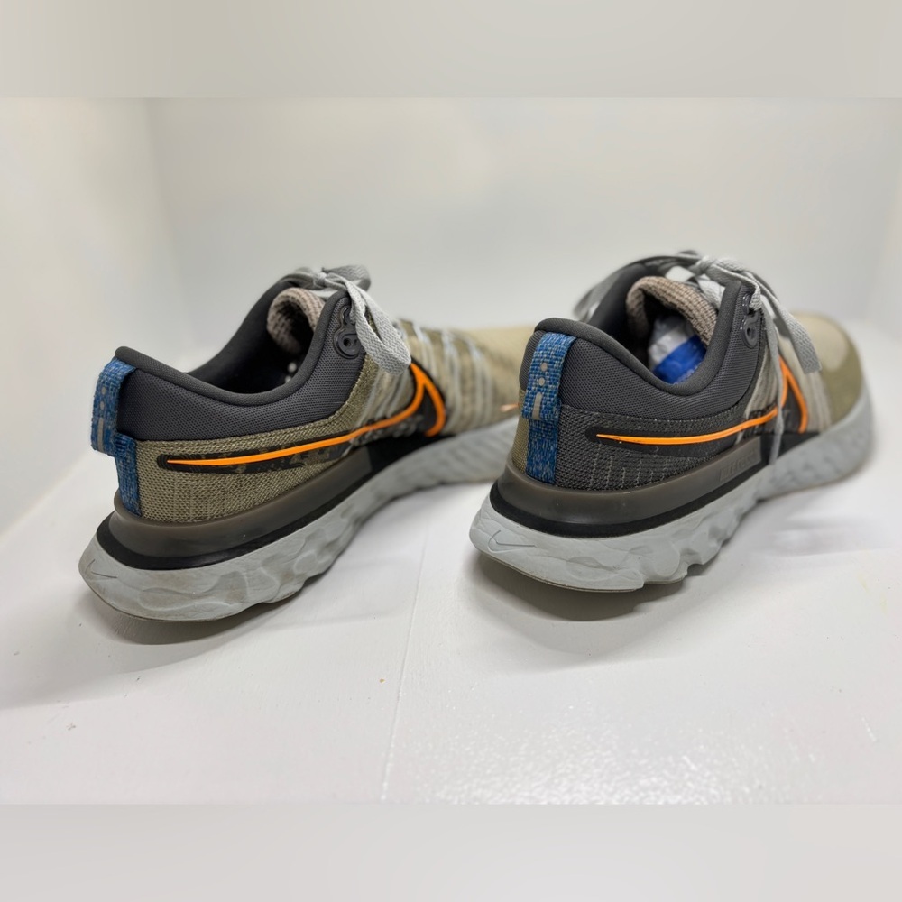 Nike React Infinity Run Flyknit 2 Men’s Size 11 Light Bone/Gray Running Shoes - Picture 6 of 11